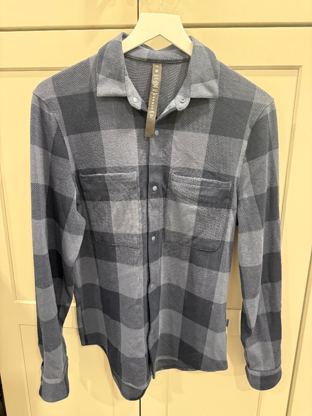 Lululemon Navy Plaid Long Sleeve Shirt, Size Small (men)